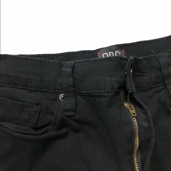 BDG Twig Ripped High-Waisted Skinny Jean - Black - Picture 6 of 10